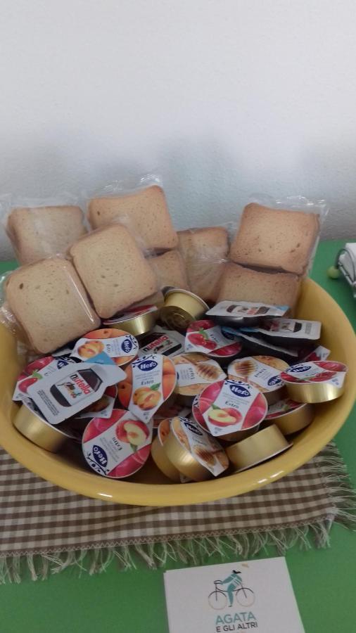 B&B Agata E Gli Altri Tortolì Εξωτερικό φωτογραφία